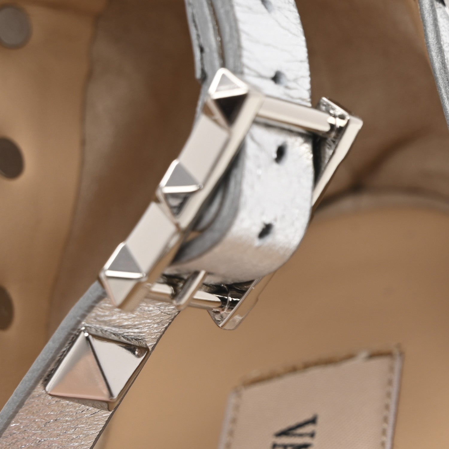 Valentino Garavani Metallic Grained Calfskin Rockstud Crisscross Ankle Strap Espadrille Wedge Sandals 39 Silver 10 of 11