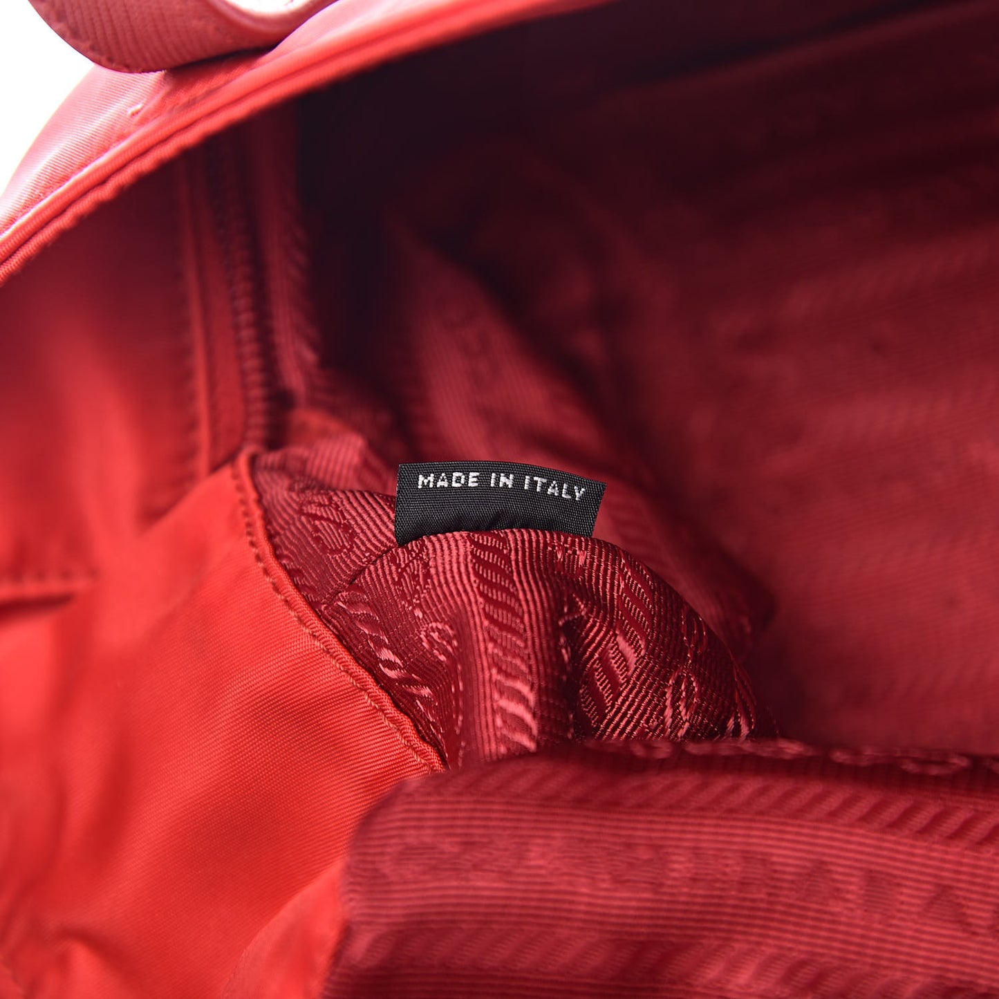 Tessuto Nylon Saffiano Shoulder Bag Rosso