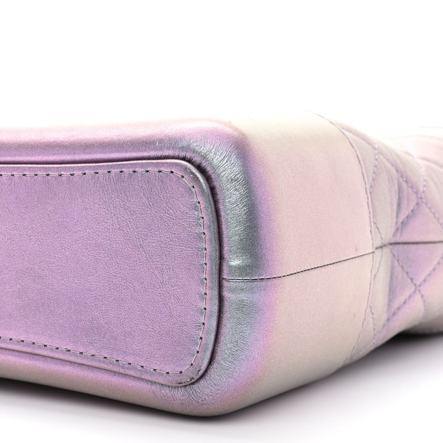 Iridescent Lambskin Calfskin Quilted Medium Gabrielle Hobo Light Purple