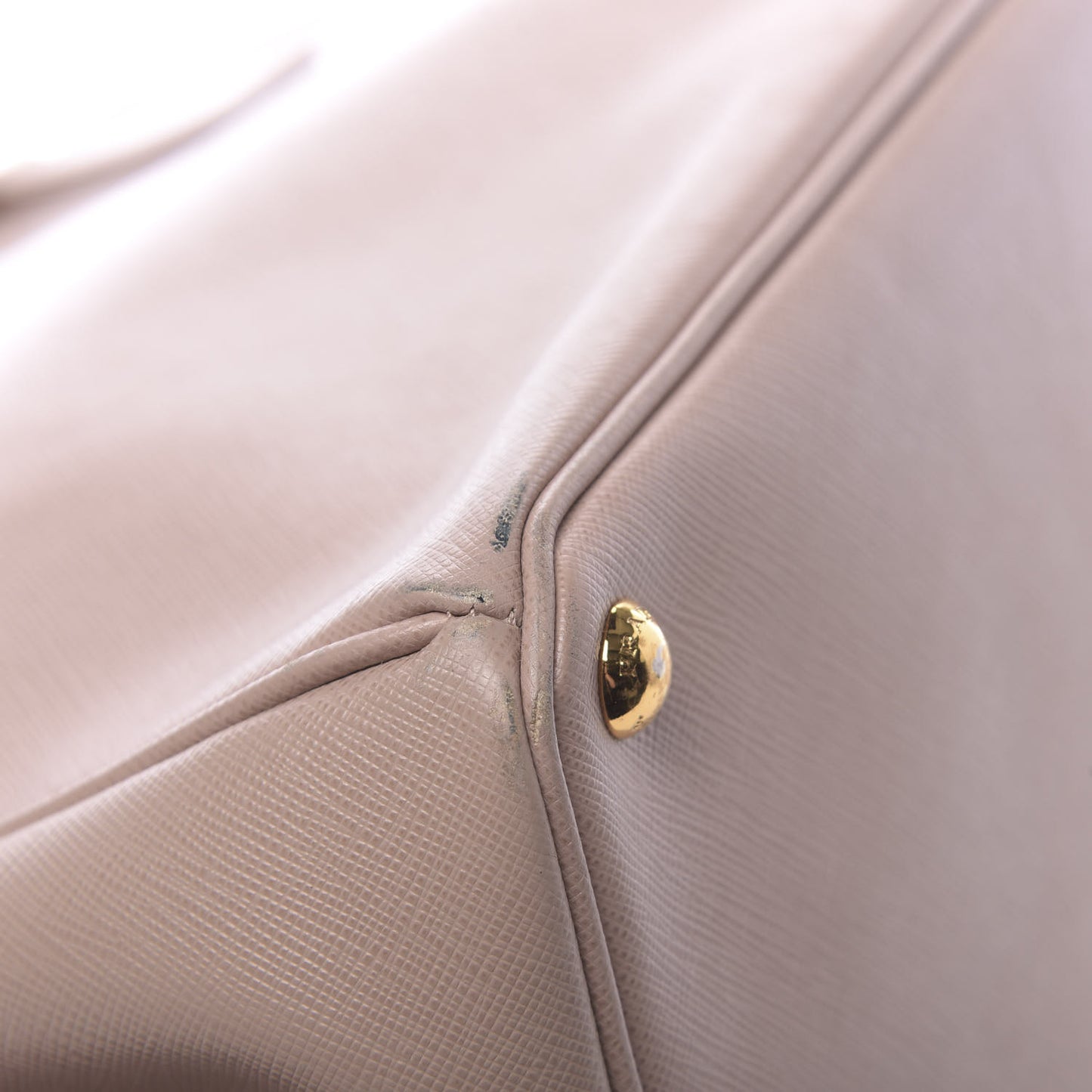 Saffiano Medium Galleria Double Zip Tote Cammeo