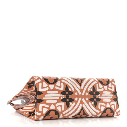 Louis Vuitton Monogram Giant Crafty Onthego GM Crème Caramel 4 of 10