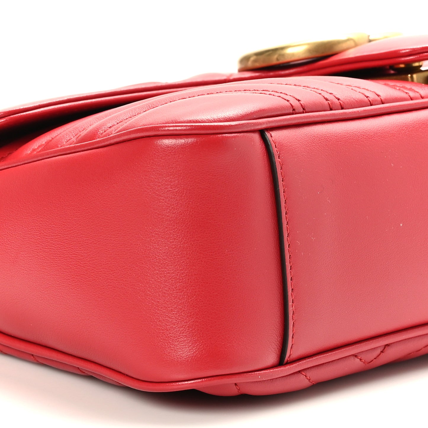 Calfskin Matelasse Small GG Marmont Shoulder Bag Hibiscus Red