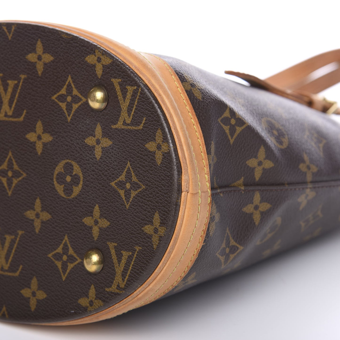 Monogram Petit Bucket 23