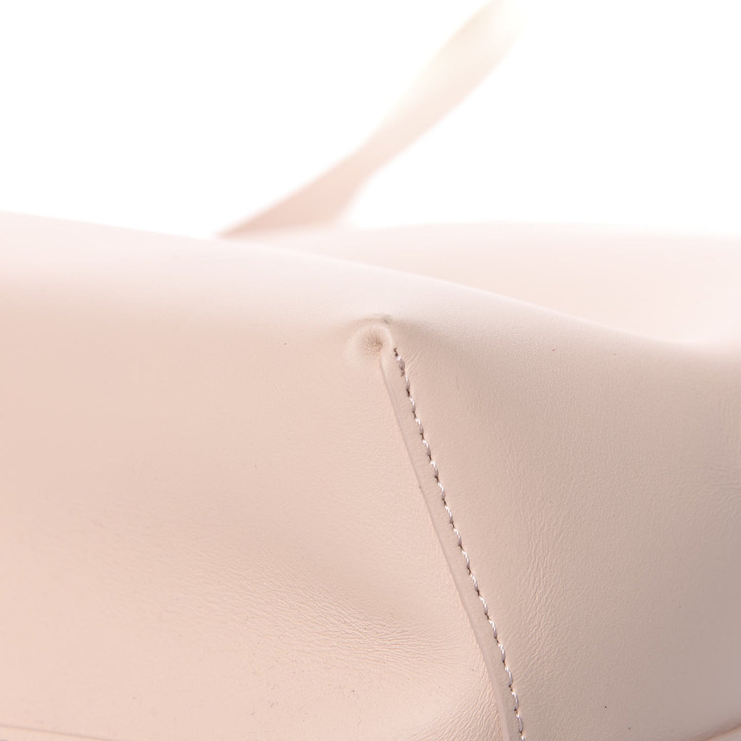 Calfskin Bucket Bag Rosa