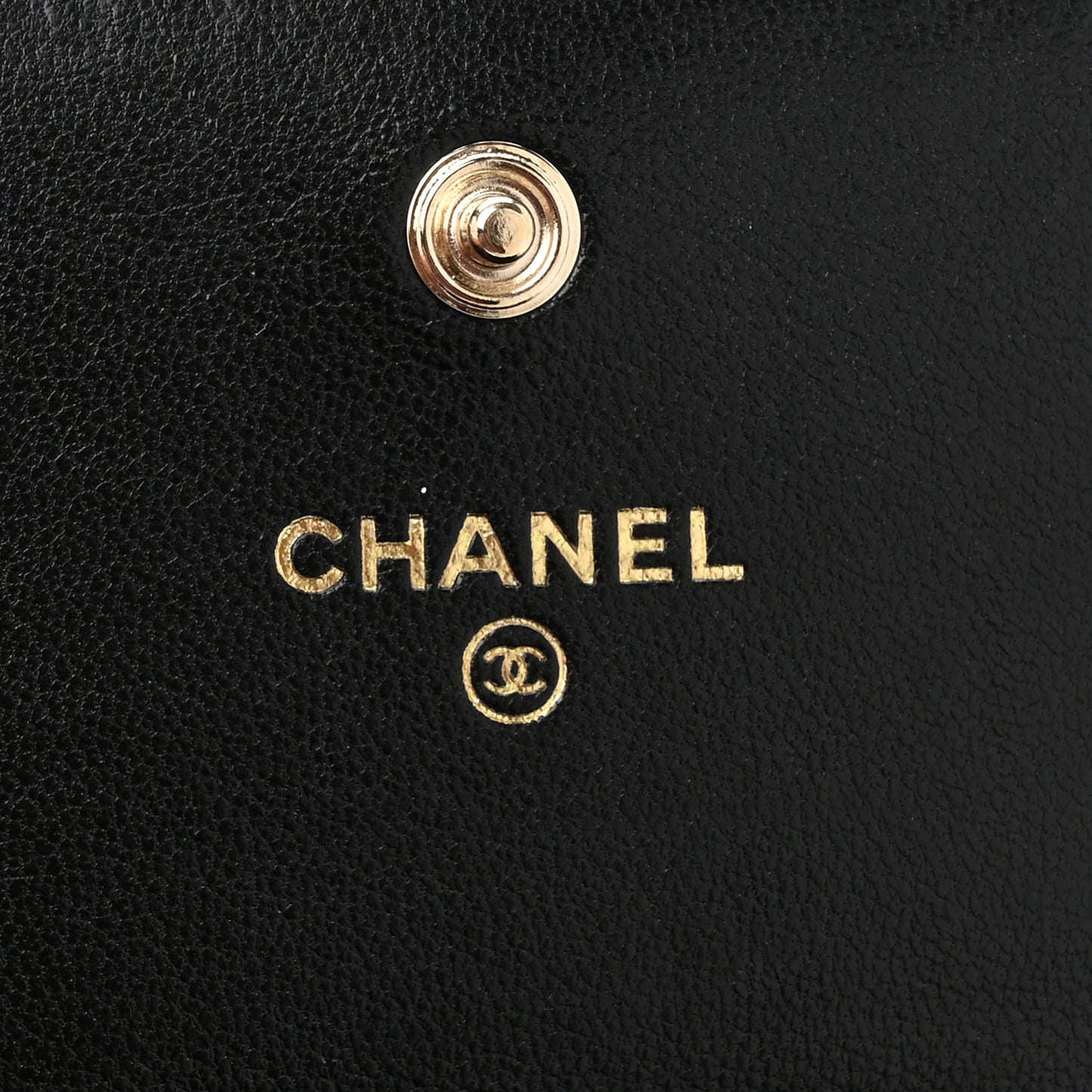 Shiny Lambskin Ribbon Quilted Clutch With Chain Black