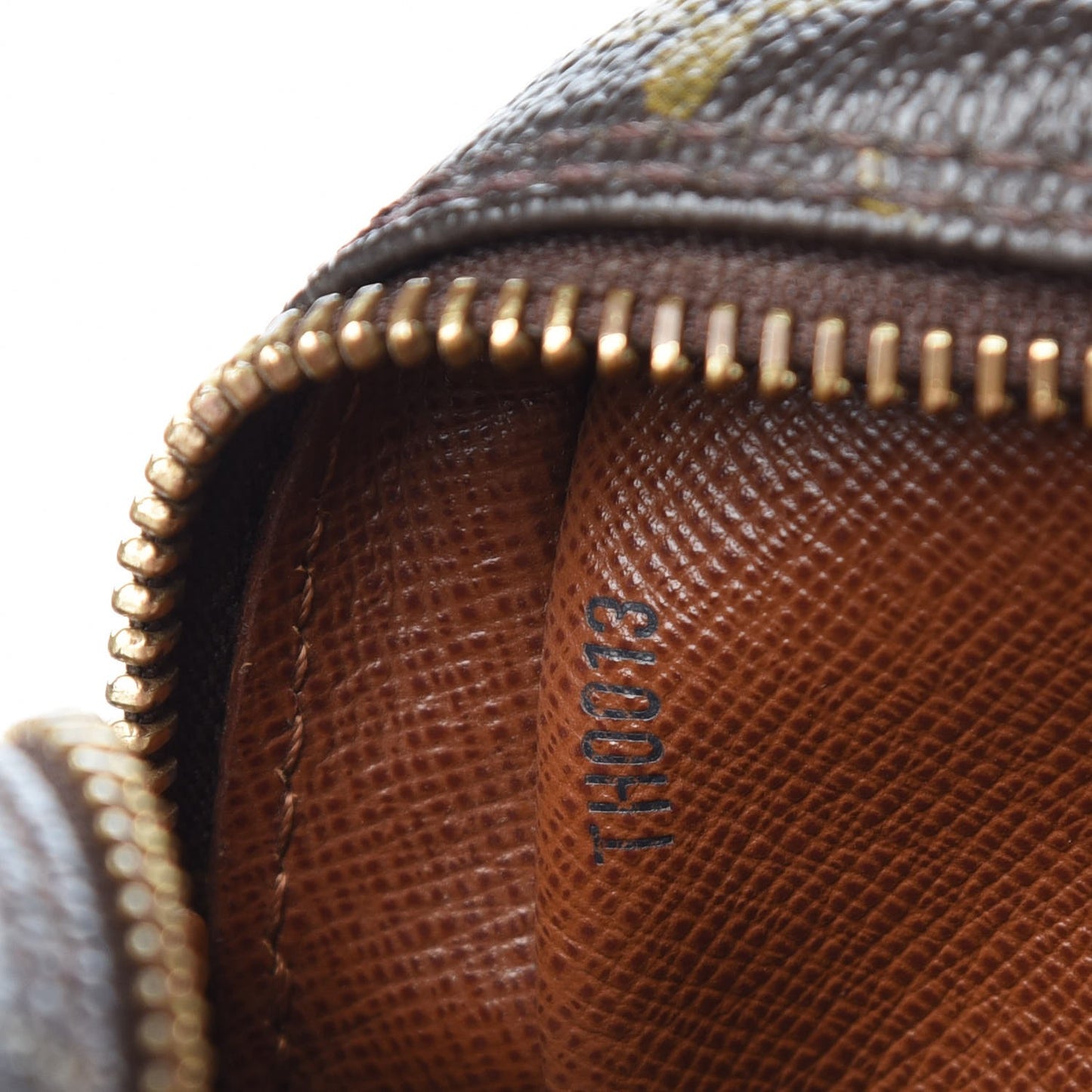Monogram Amazone