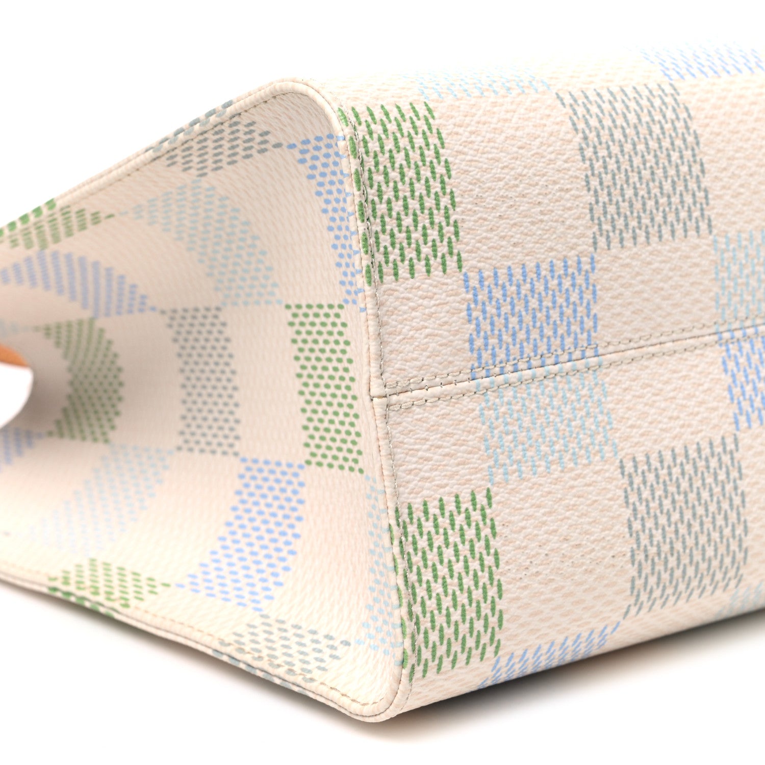 Louis Vuitton Damier Giant Onthego MM Pistachio 7 of 8