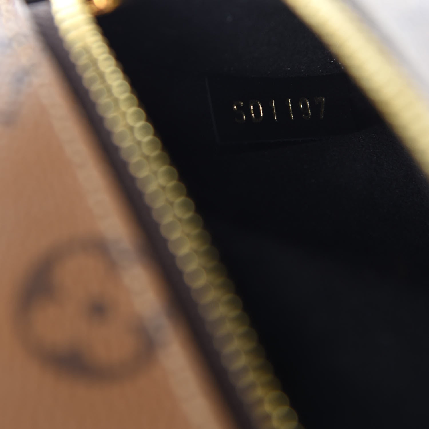 Louis Vuitton Reverse Monogram Pochette Metis 10 of 12