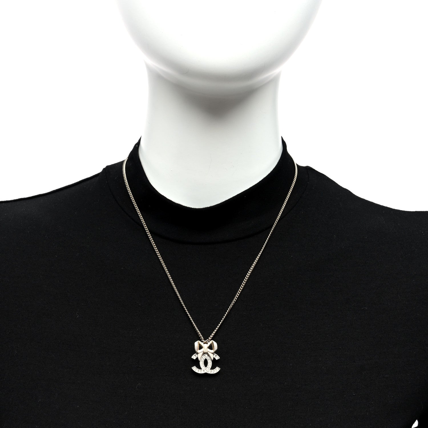 Louis Vuitton Monogram Petit Bucket 23 4 of 8