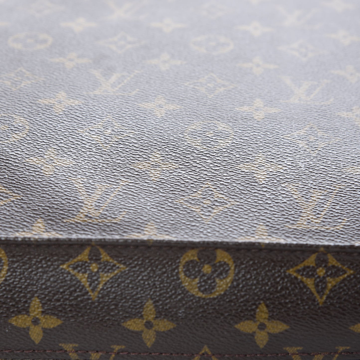 Monogram Sac Plat