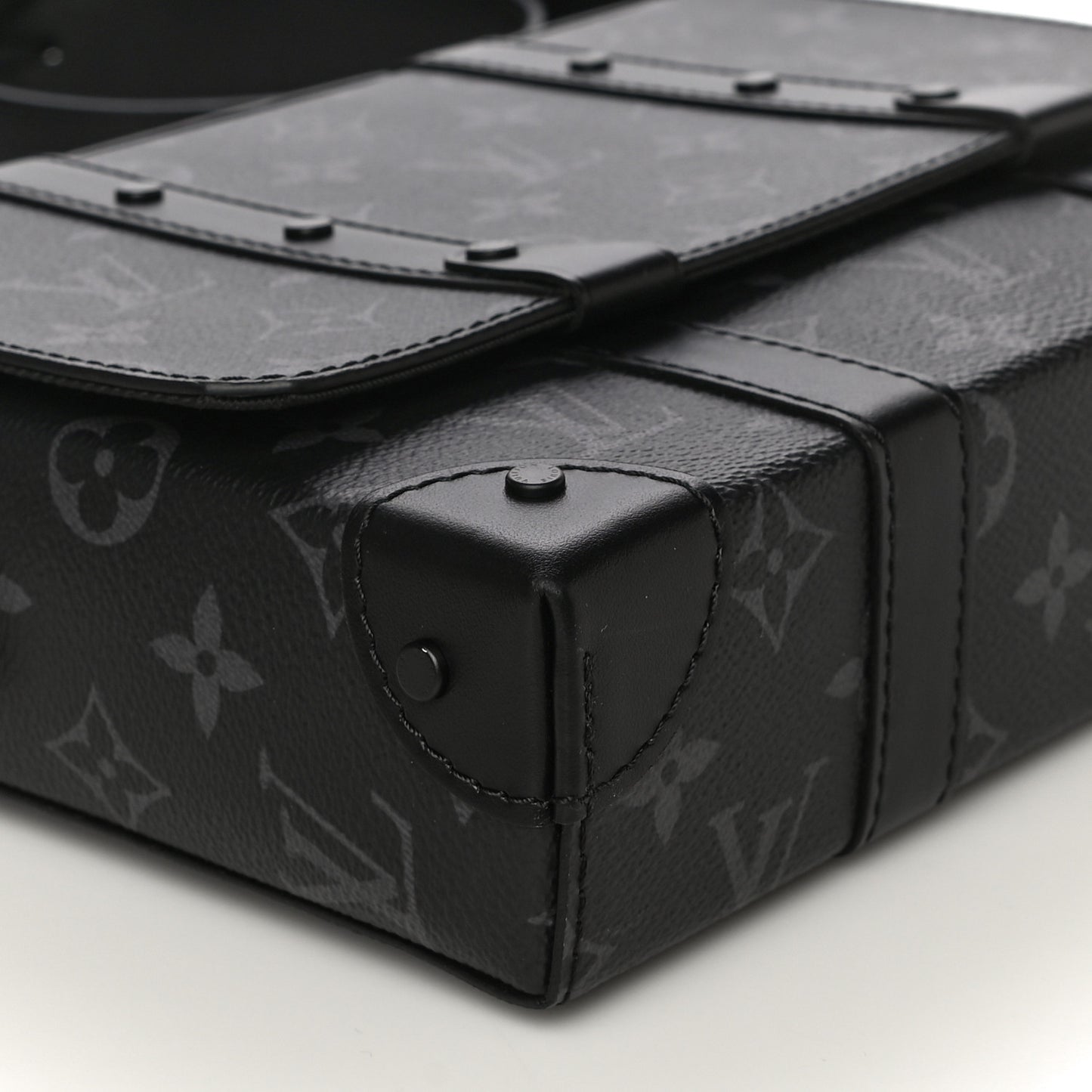 Monogram Eclipse Trunk Messenger