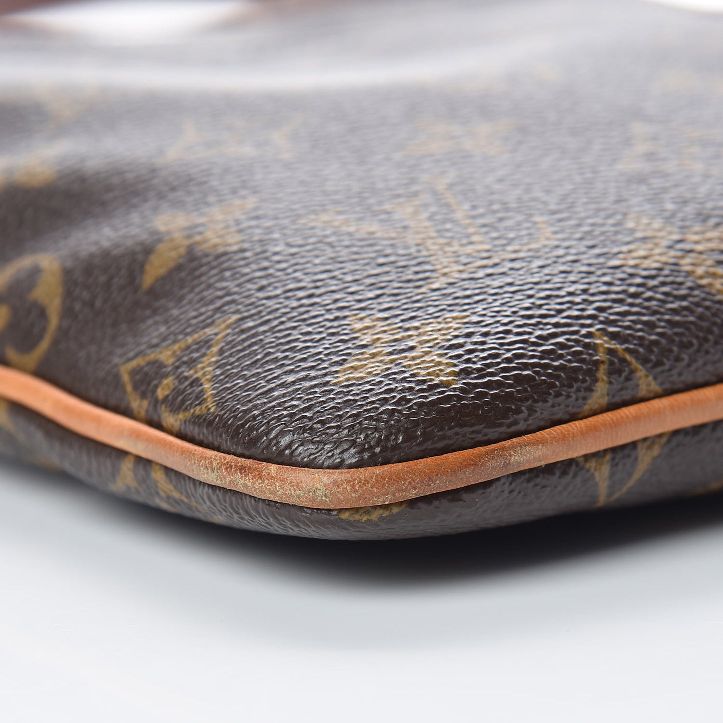 Monogram Pochette Valmy