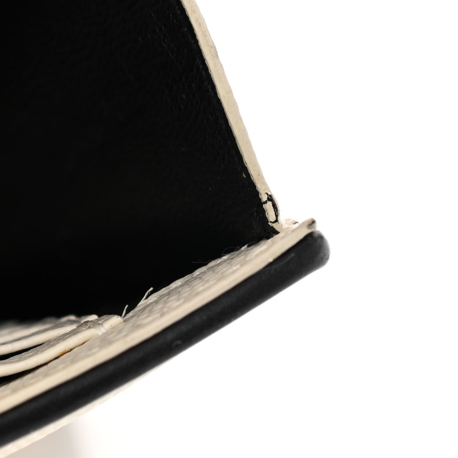 Saint Laurent Grain De Poudre Matelasse Monogram Chain Wallet White Black 16 of 17