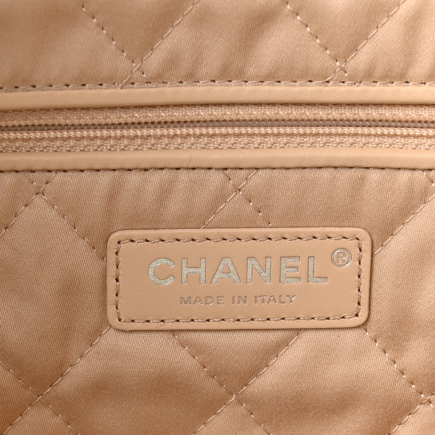 Shiny Calfskin Quilted Small Chanel 22 White Black
