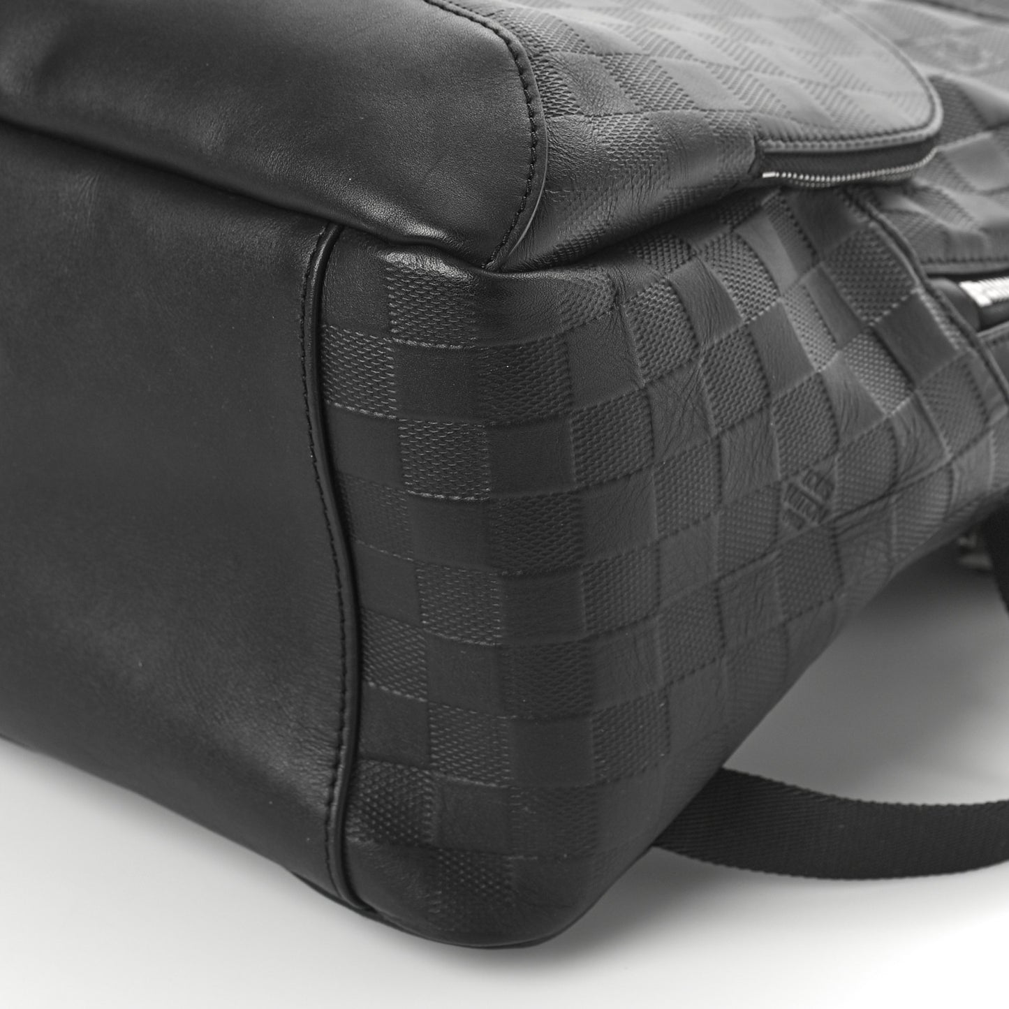 Damier Infini Avenue Backpack Onyx