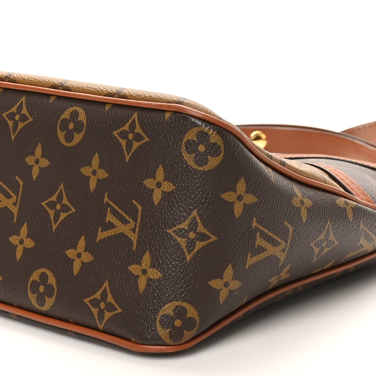 Reverse Monogram Dauphine Hobo PM