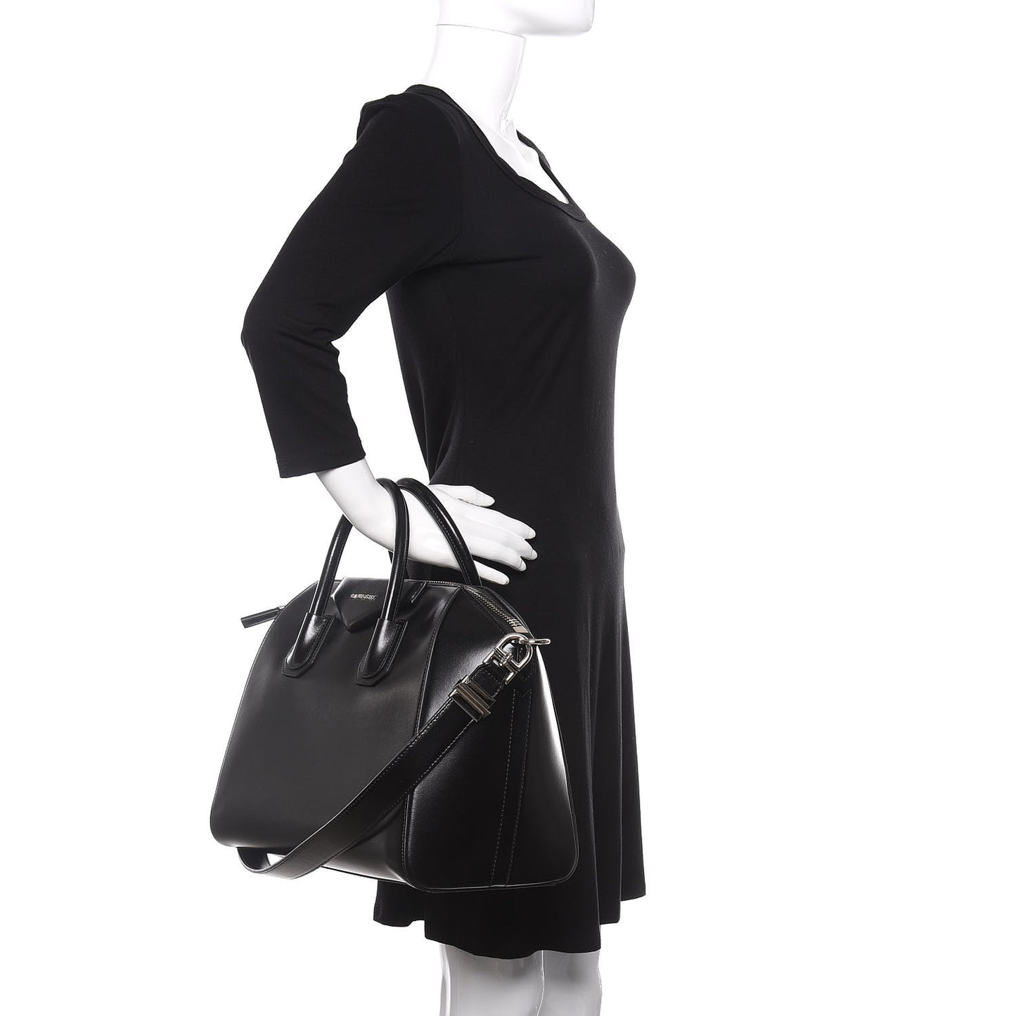 Shiny Lord Calfskin Medium Antigona Black