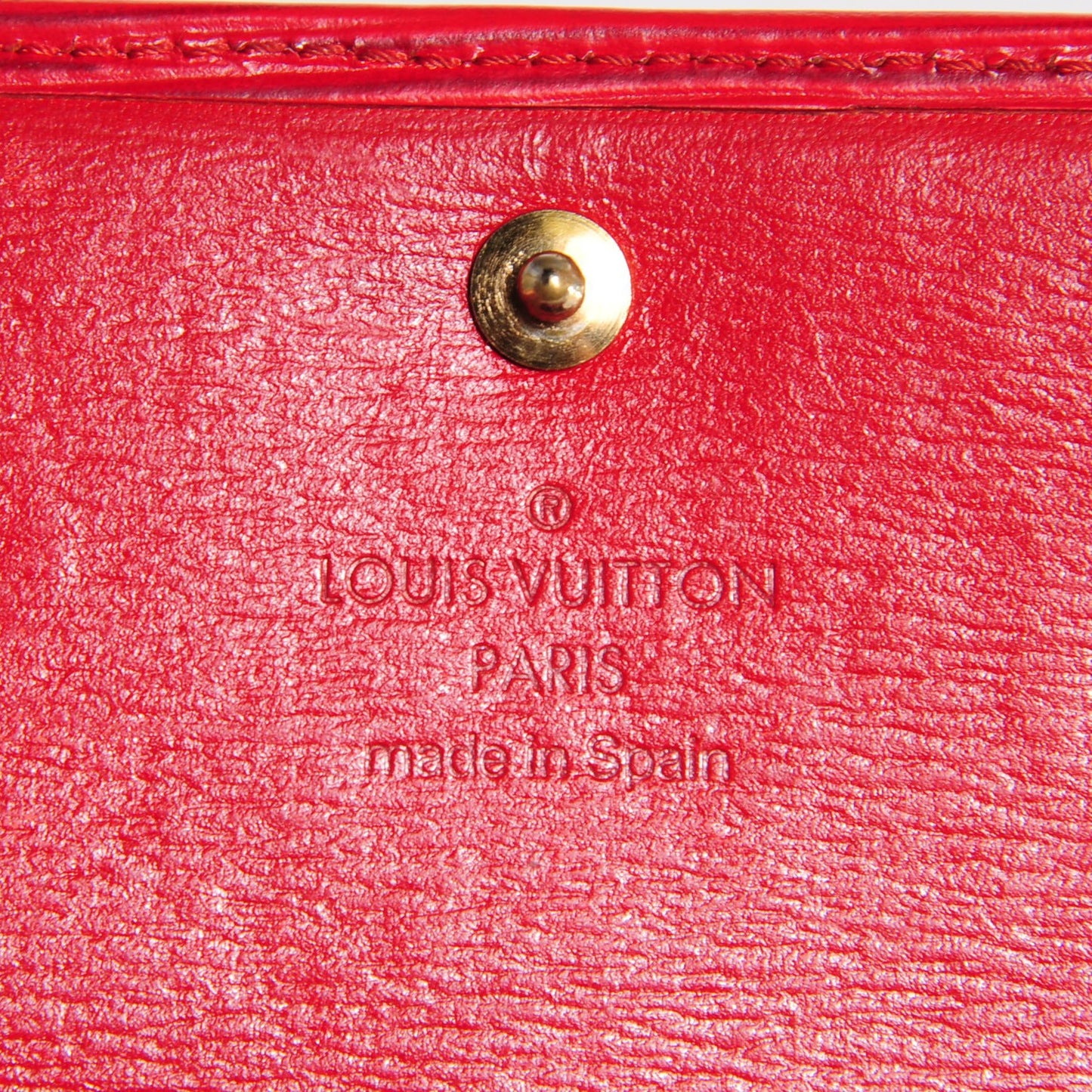 Epi Porte Tresor International Wallet Rouge