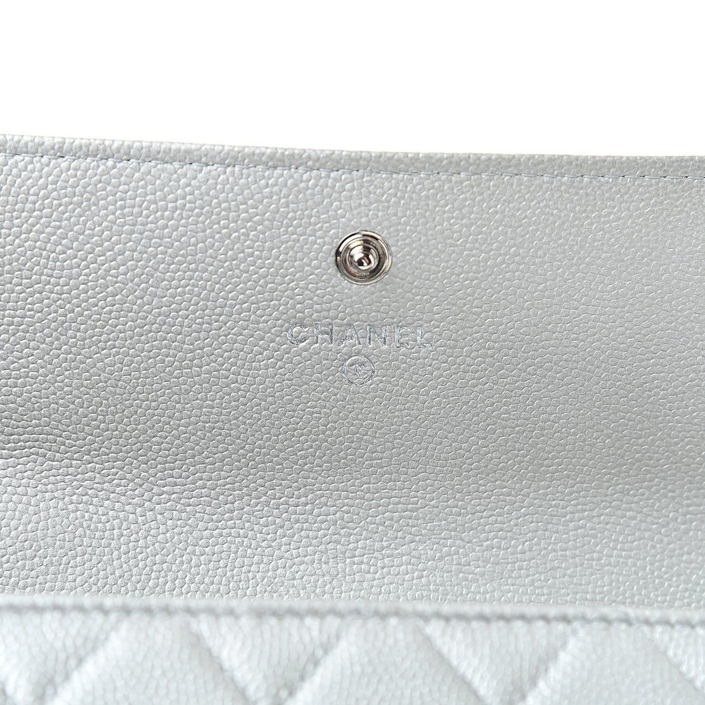 Metallic Caviar Quilted Large Boy Gusset Flap Wallet Silver