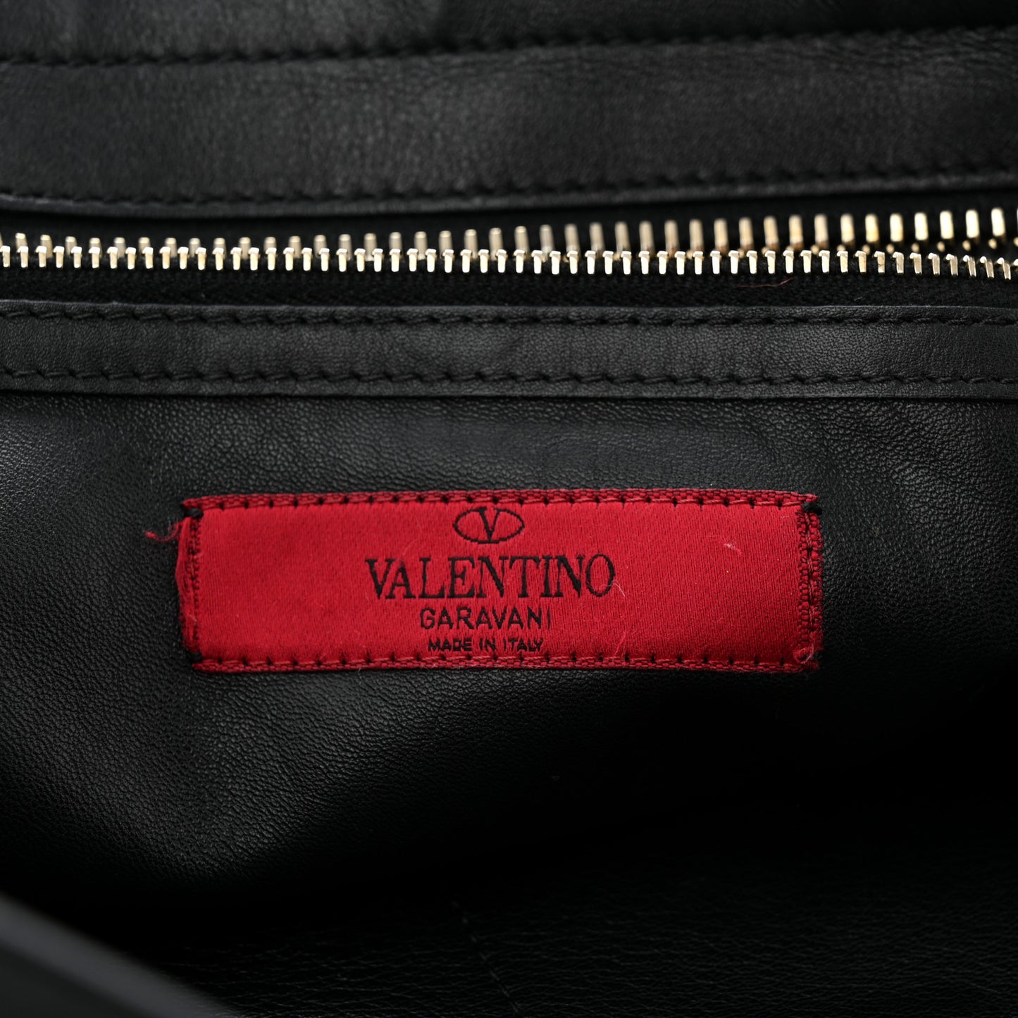 Vitello Macro Rockstud Runway Tote Black