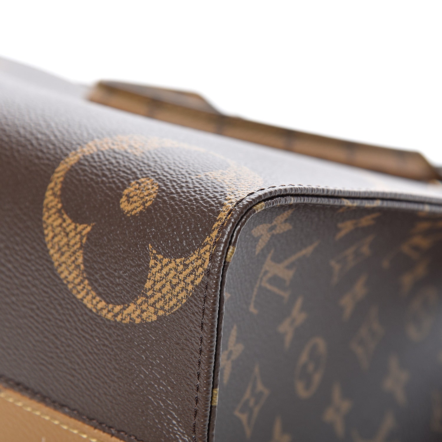 Louis Vuitton Reverse Monogram Giant Onthego MM 9 of 11
