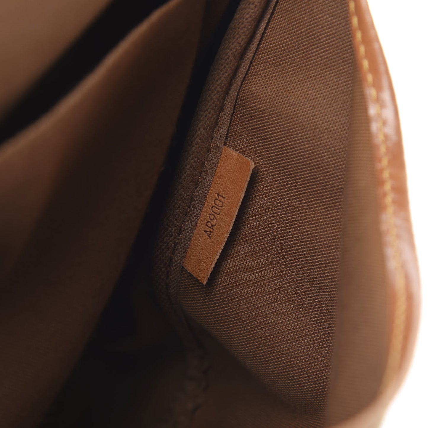 Monogram Saumur 35