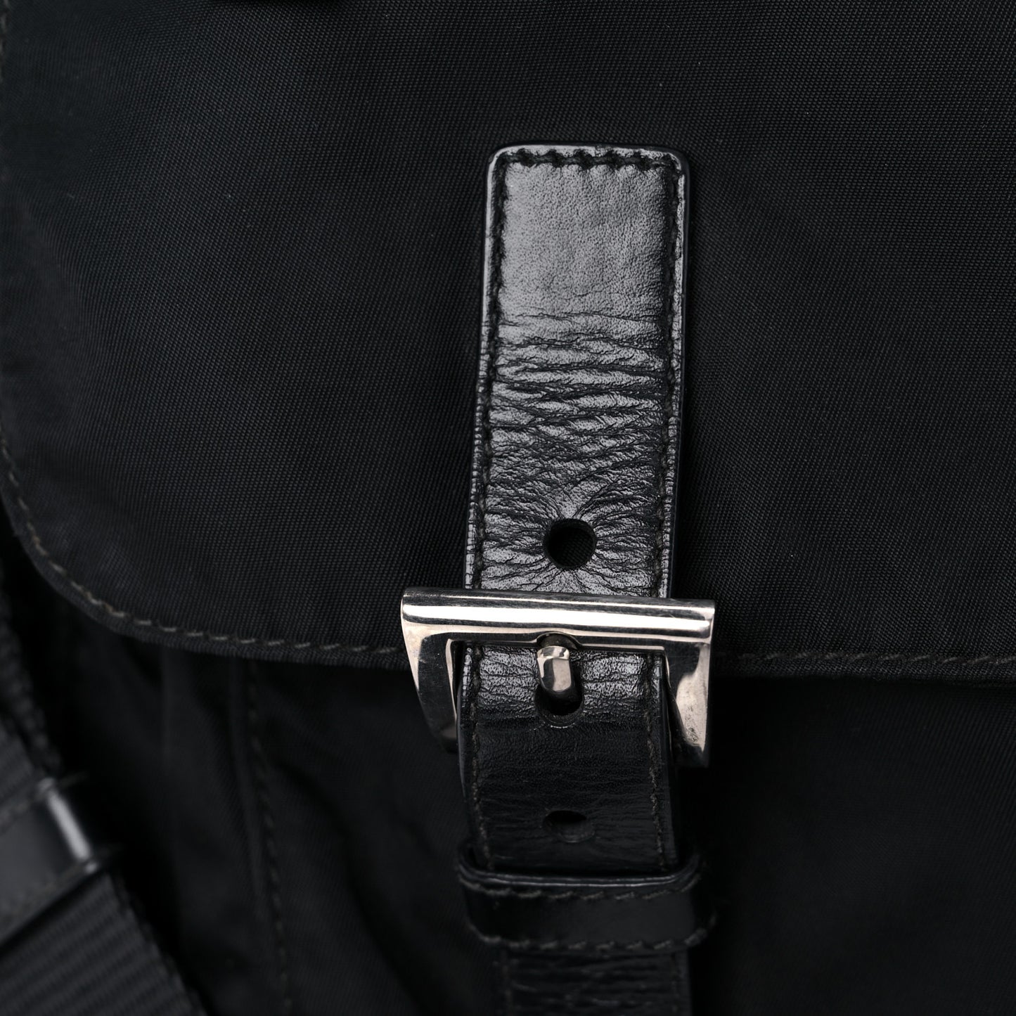 Tessuto Nylon Saffiano Messenger Bag Black