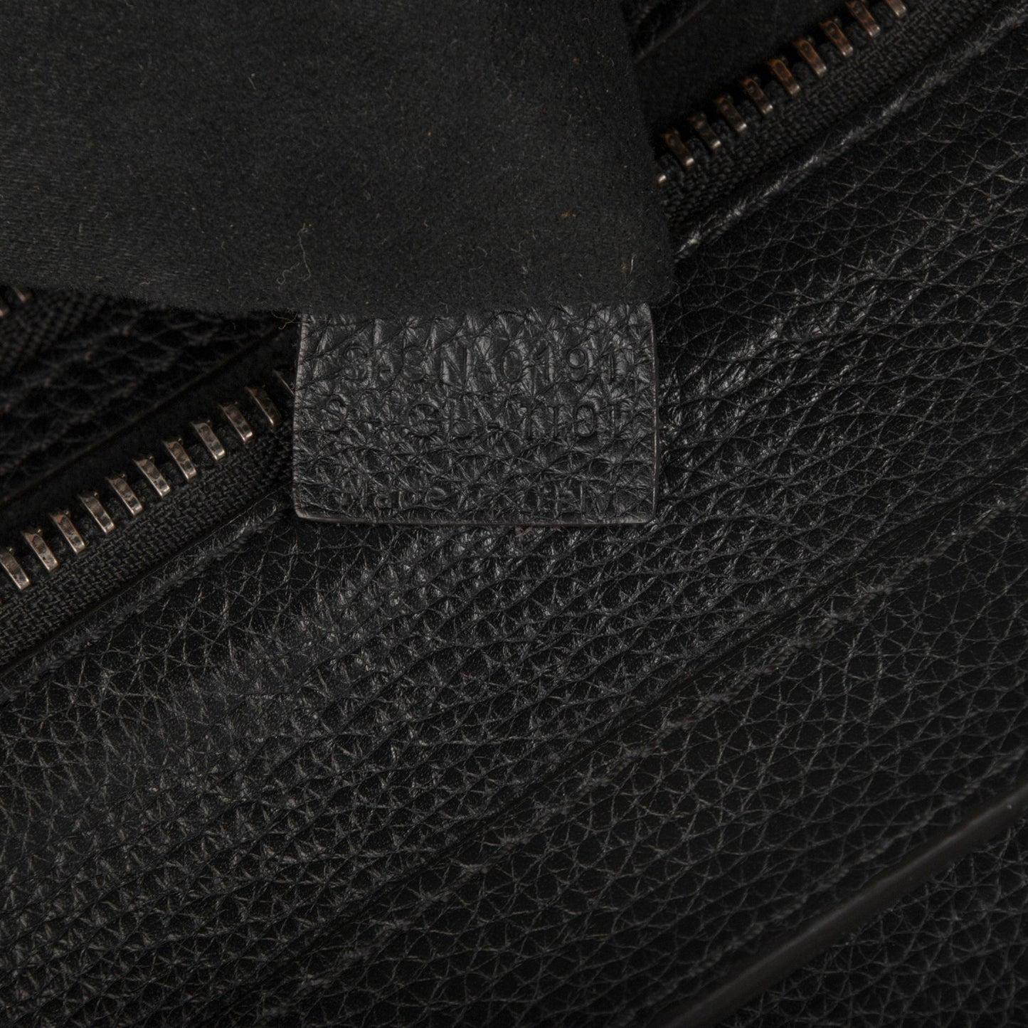 Drummed Calfskin Shoulder Luggage Black