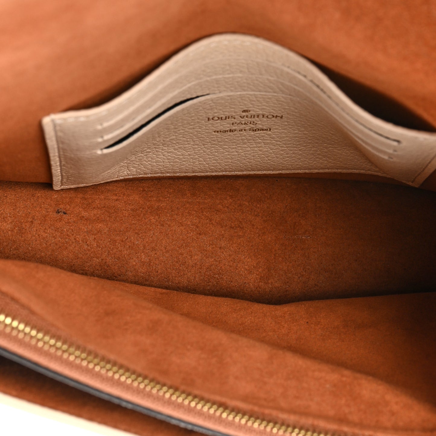 Soft Calfskin My Lockme Chain Pochette Chataigne