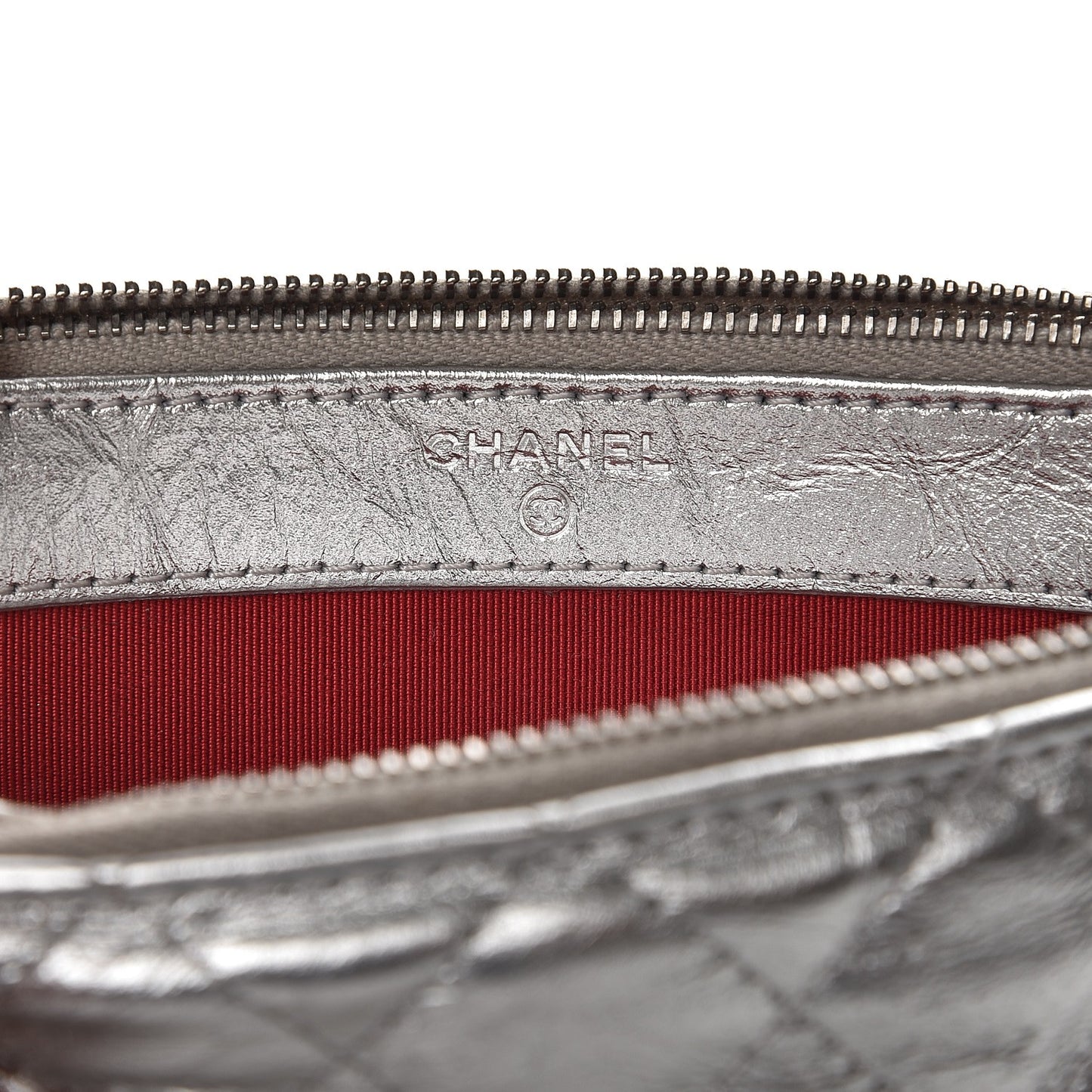 Metallic Lambskin Calfskin Quilted Small Gabrielle Clutch With Chain Silver