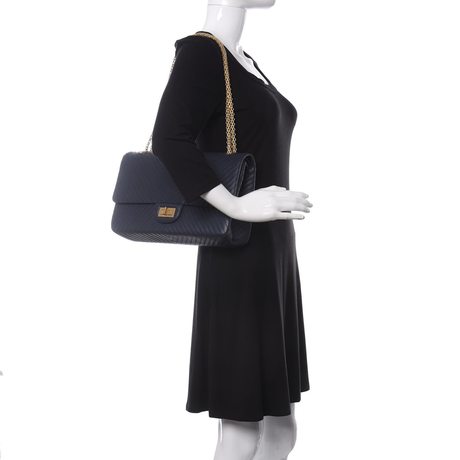 Chanel Sheepskin Chevron Quilted 2.55 Reissue 226 Flap Navy Blue 3 of 12