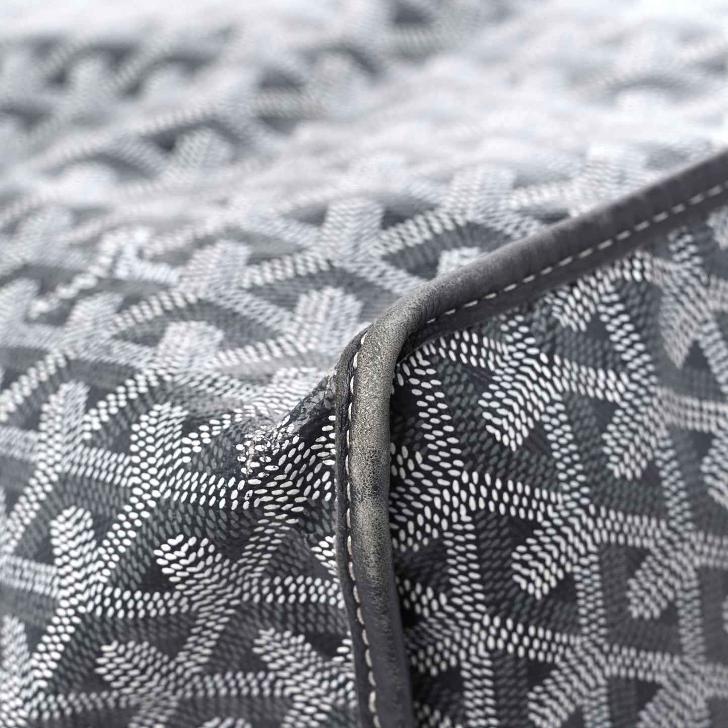 Goyardine Reversible Anjou GM Grey