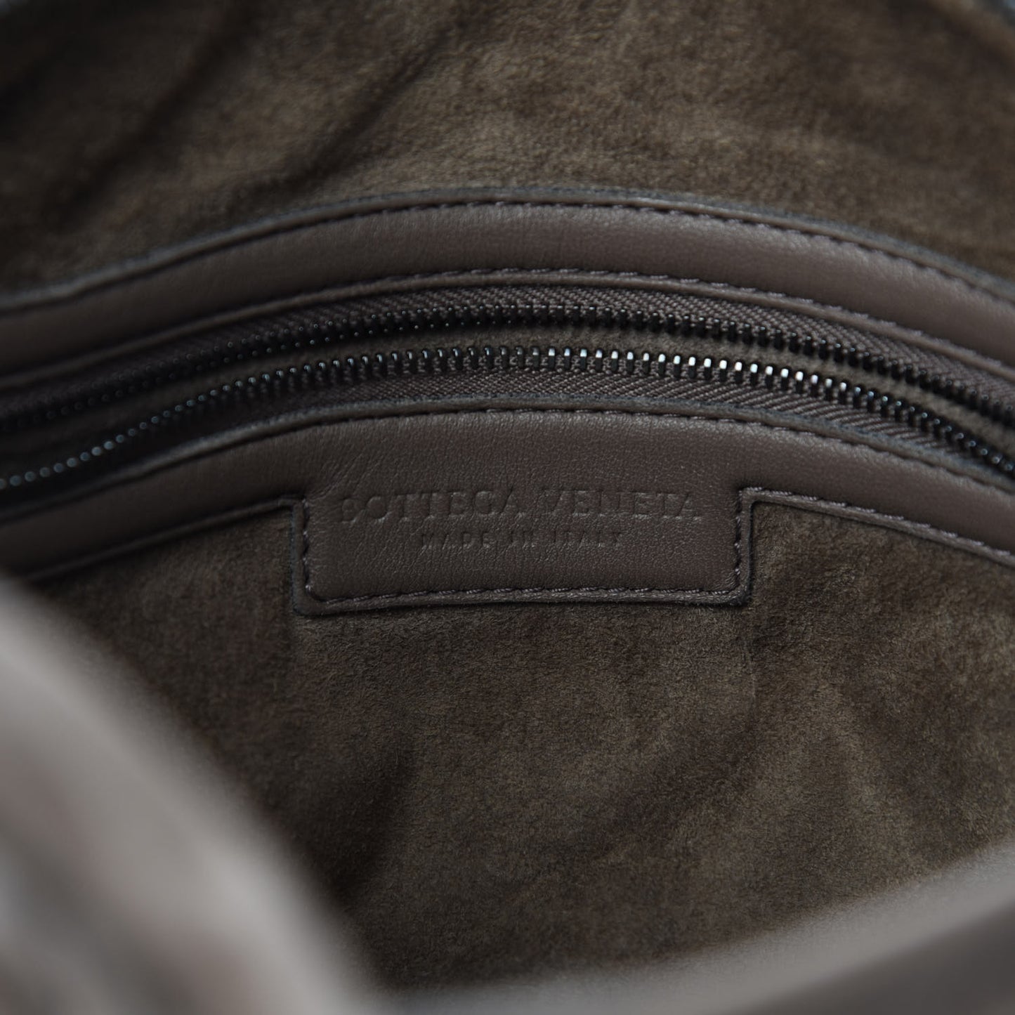 Nappa Intrecciato Medium Veneta Hobo Shadow
