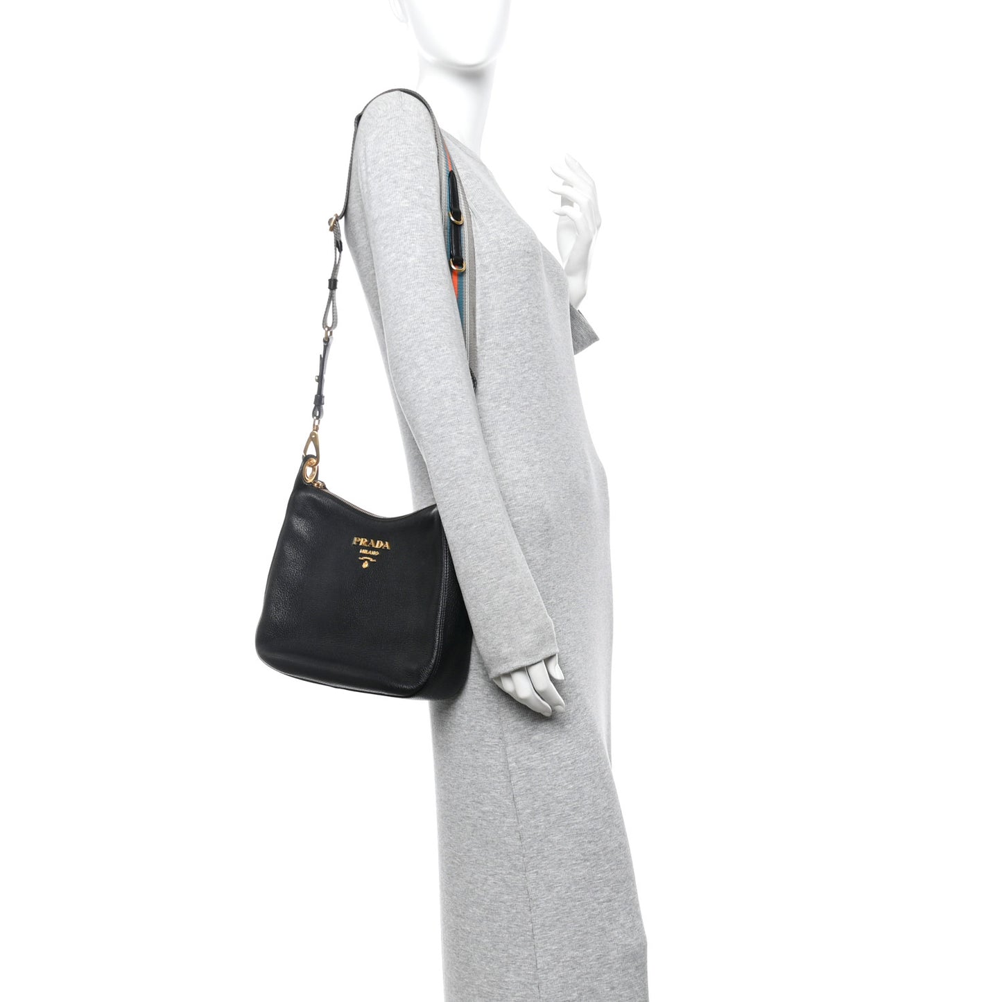 Vitello Phenix Zippered Messenger Hobo Black