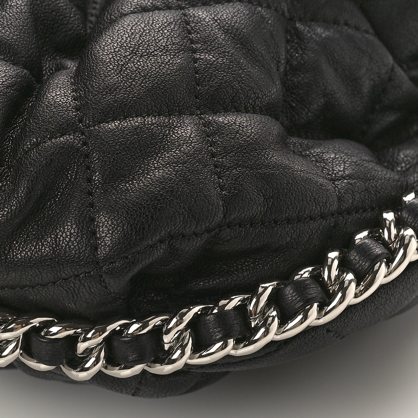 Washed Lambskin Quilted Medium Chain Around Messenger Black