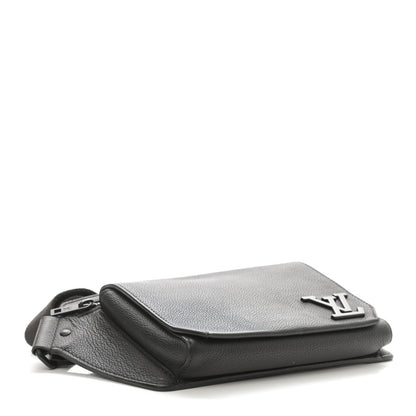 Louis Vuitton Grained Calfskin Aerogram Slingbag Black 4 of 8