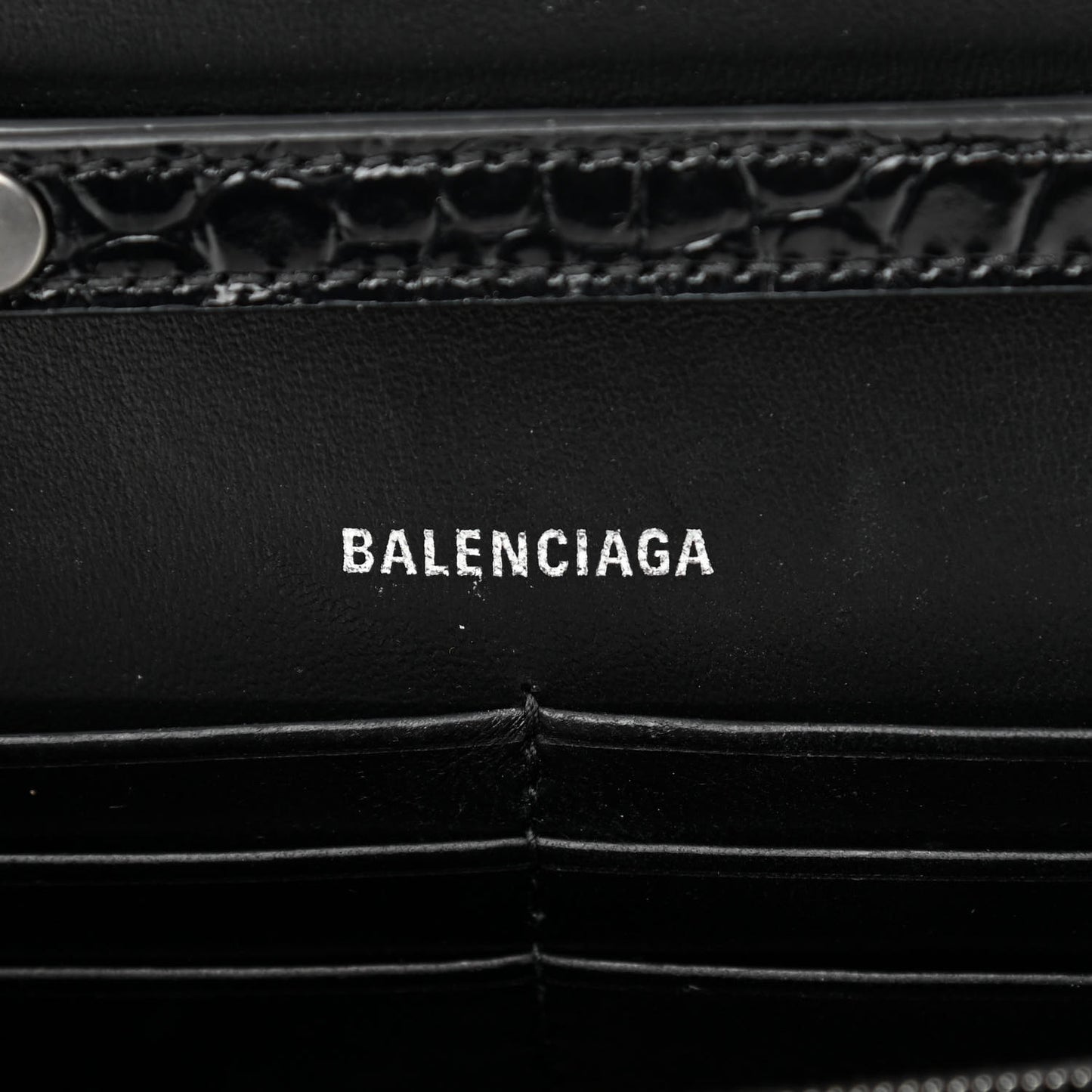 Shiny Calfskin Monochrome Crocodile Embossed Hourglass Chain Bag Black
