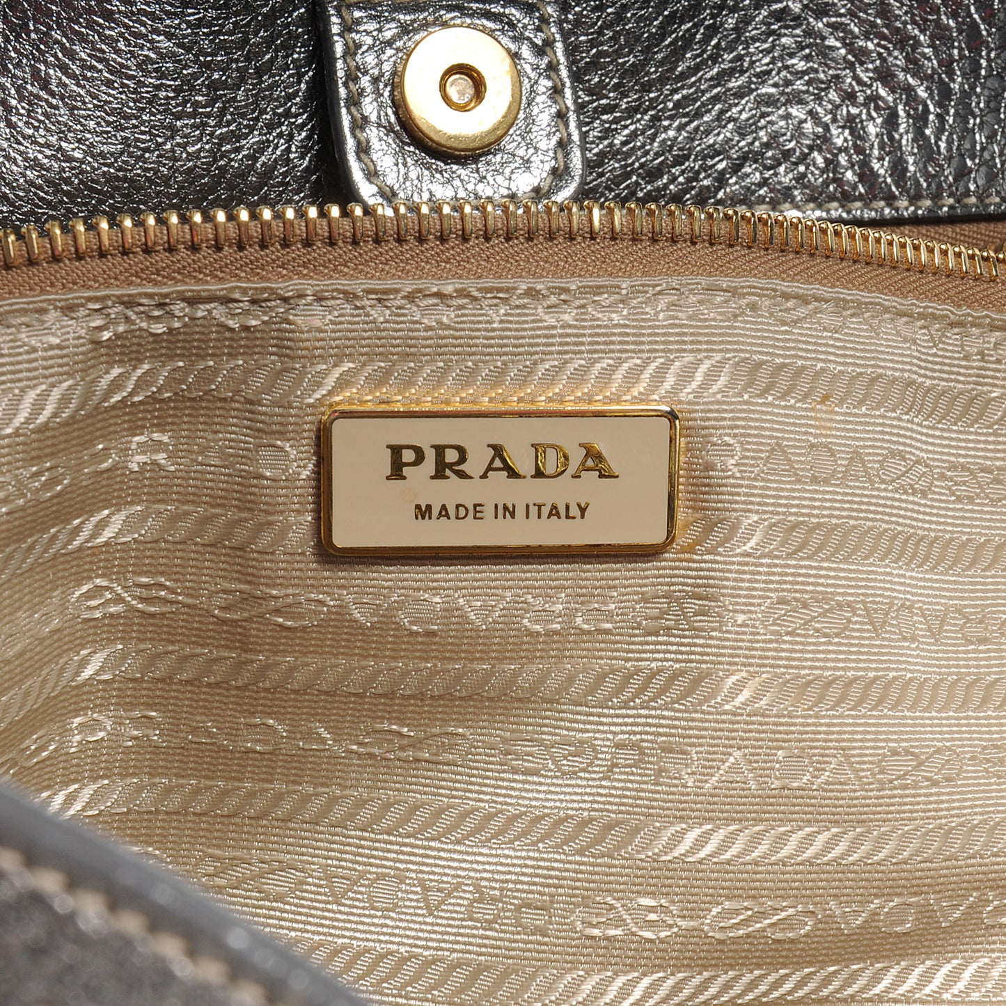 Vitello Daino Shoulder Bag Acciaio