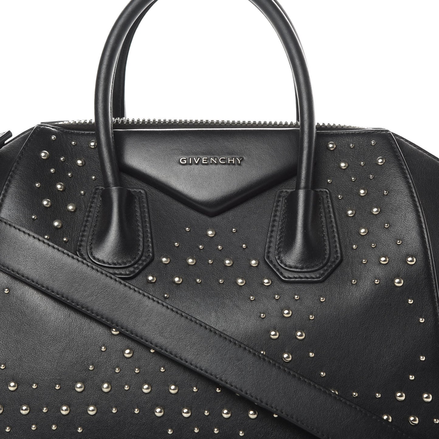 Calfskin Medium Studded Antigona Black