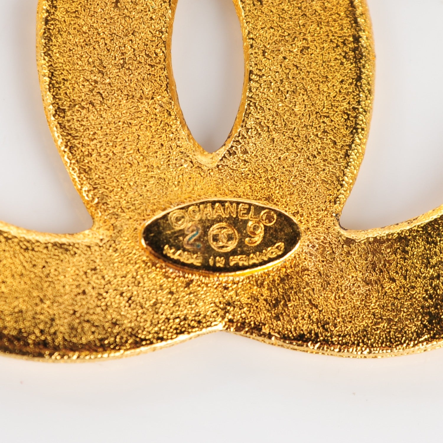 Chanel CC Brooch Gold 3 of 6
