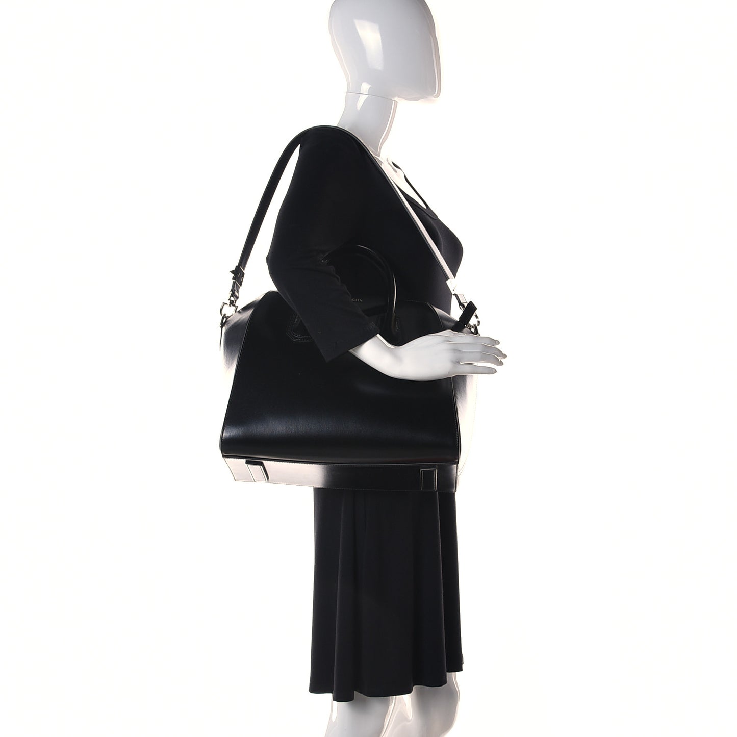 Shiny Lord Calfskin Medium Antigona Black
