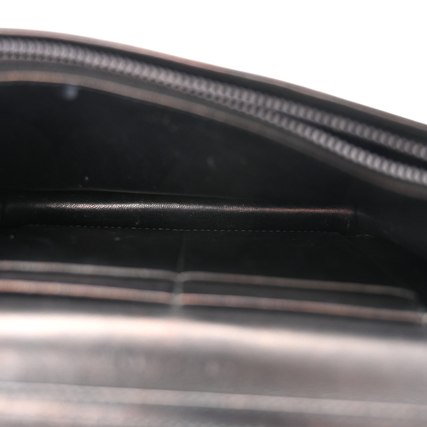 Smooth Lambskin Tribale Chain Wallet Black