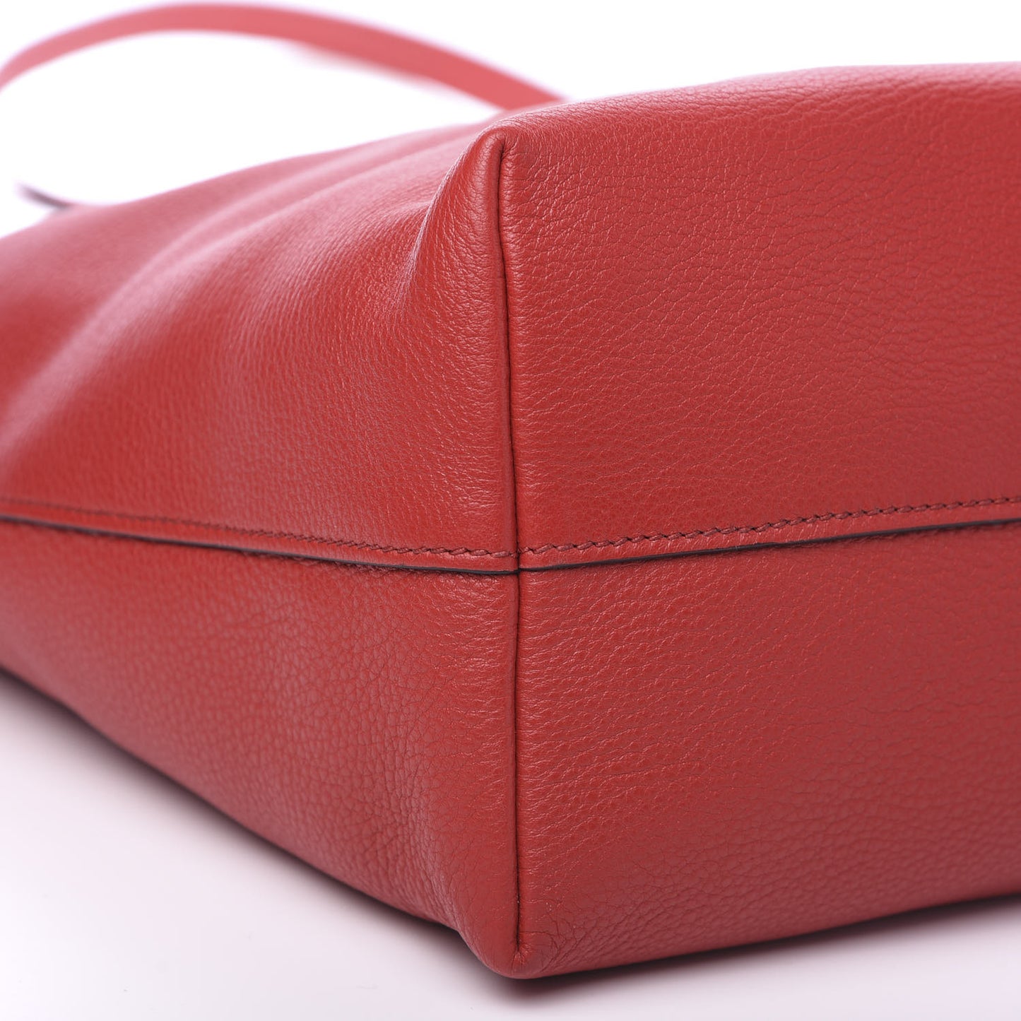 Vitello Daino Tote Rosso