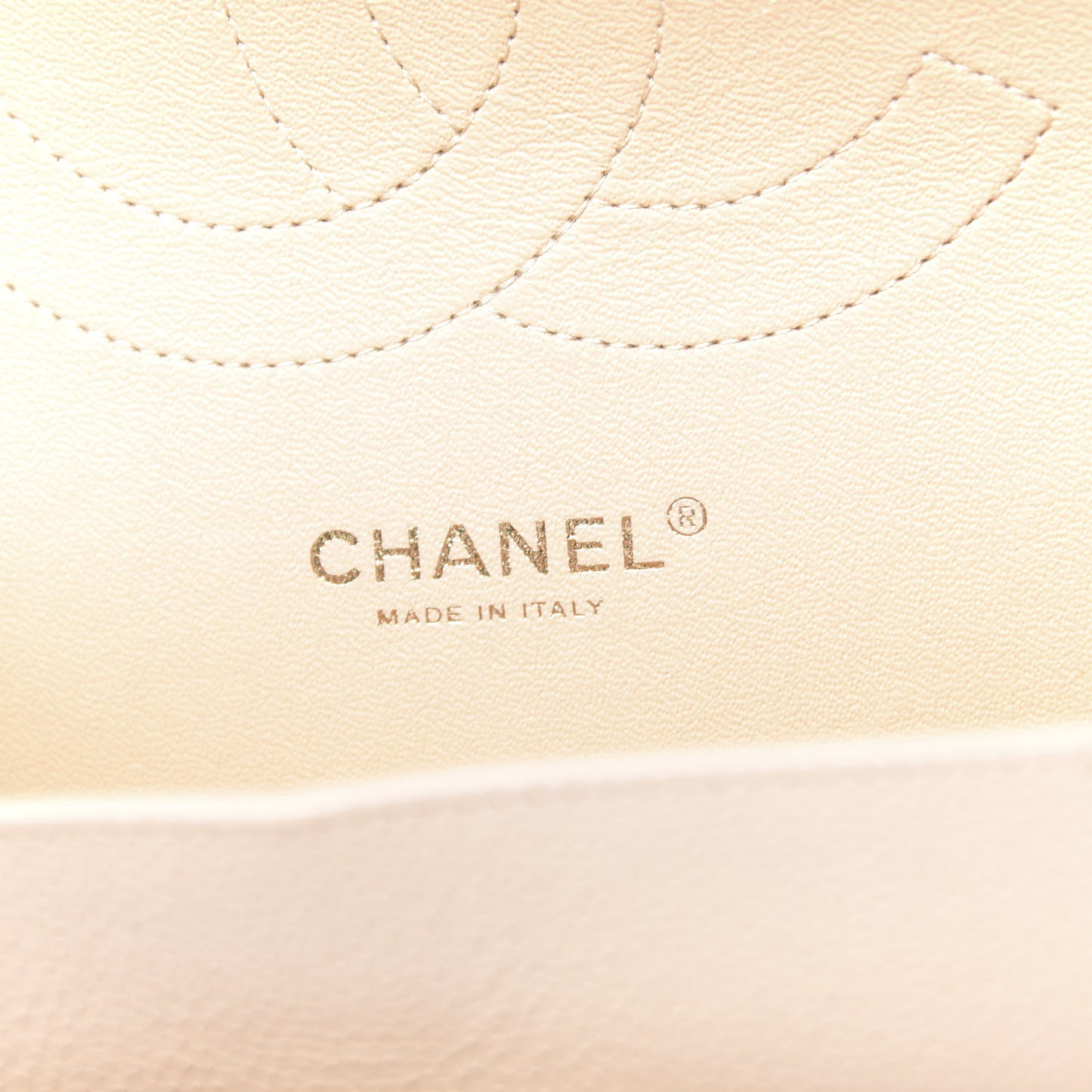 Caviar Quilted Jumbo Double Flap Beige Clair