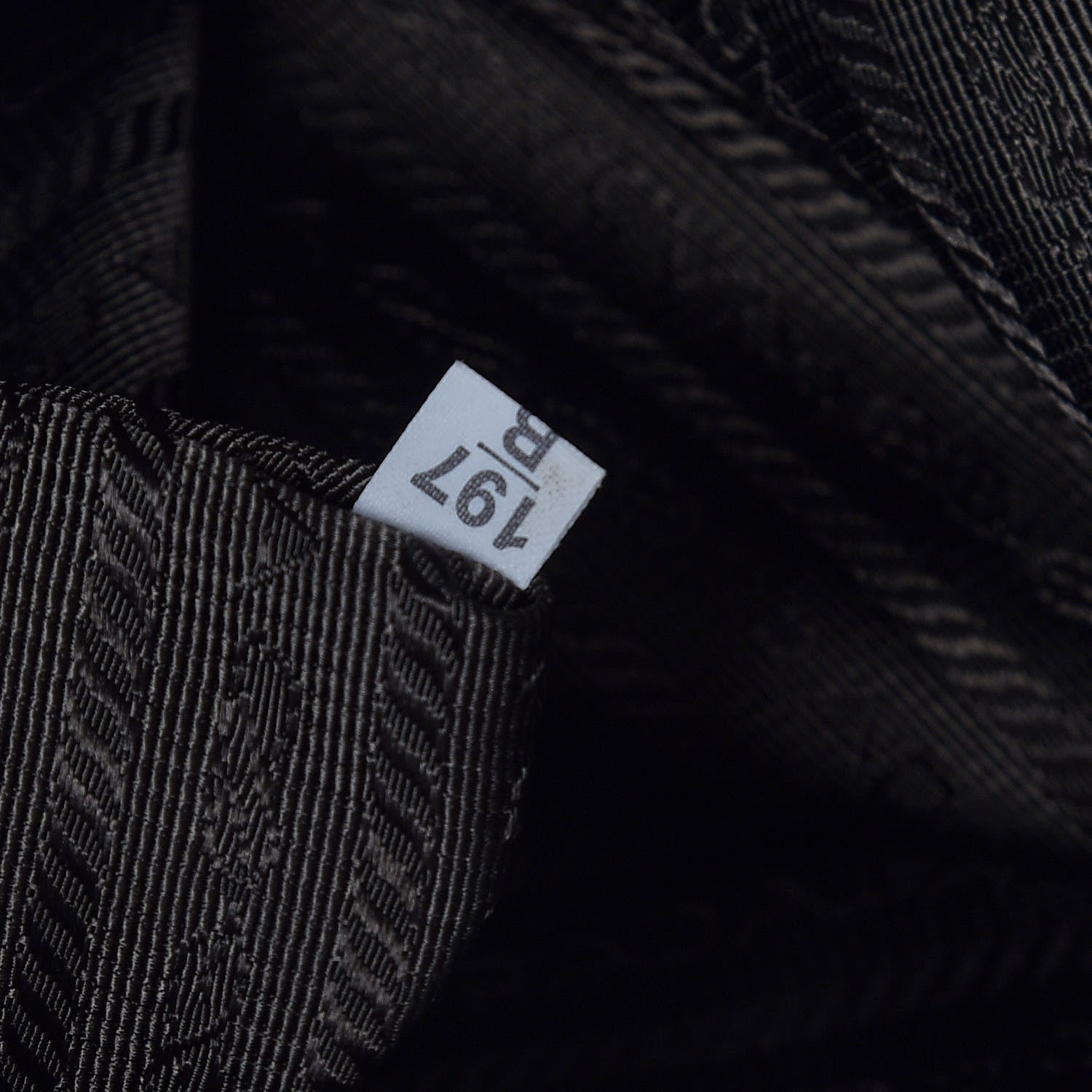 Prada Vitello Daino Side Zip Tote Argilla 7 of 16