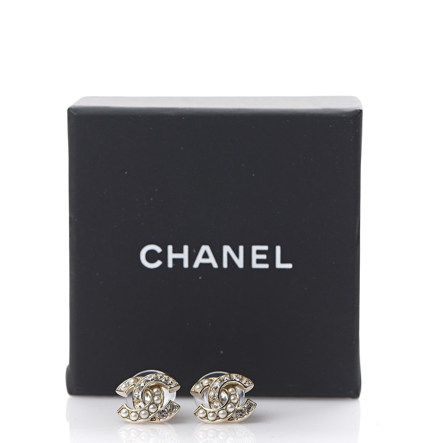 Chanel Pearl Crystal CC Earrings Gold 4 of 4