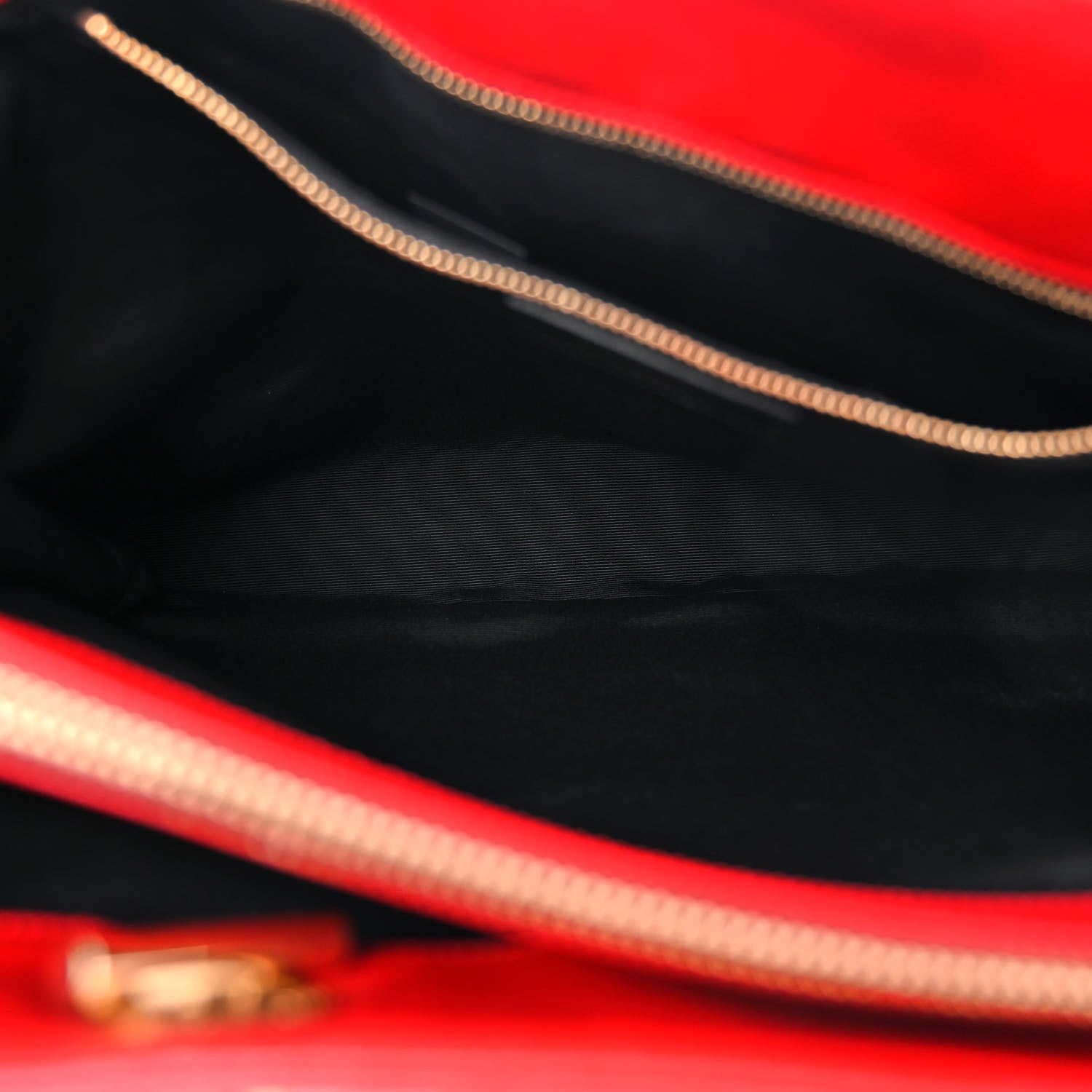 Saint Laurent Grain De Poudre Matelasse Chevron Monogram Shopping Bag Red 5 of 11