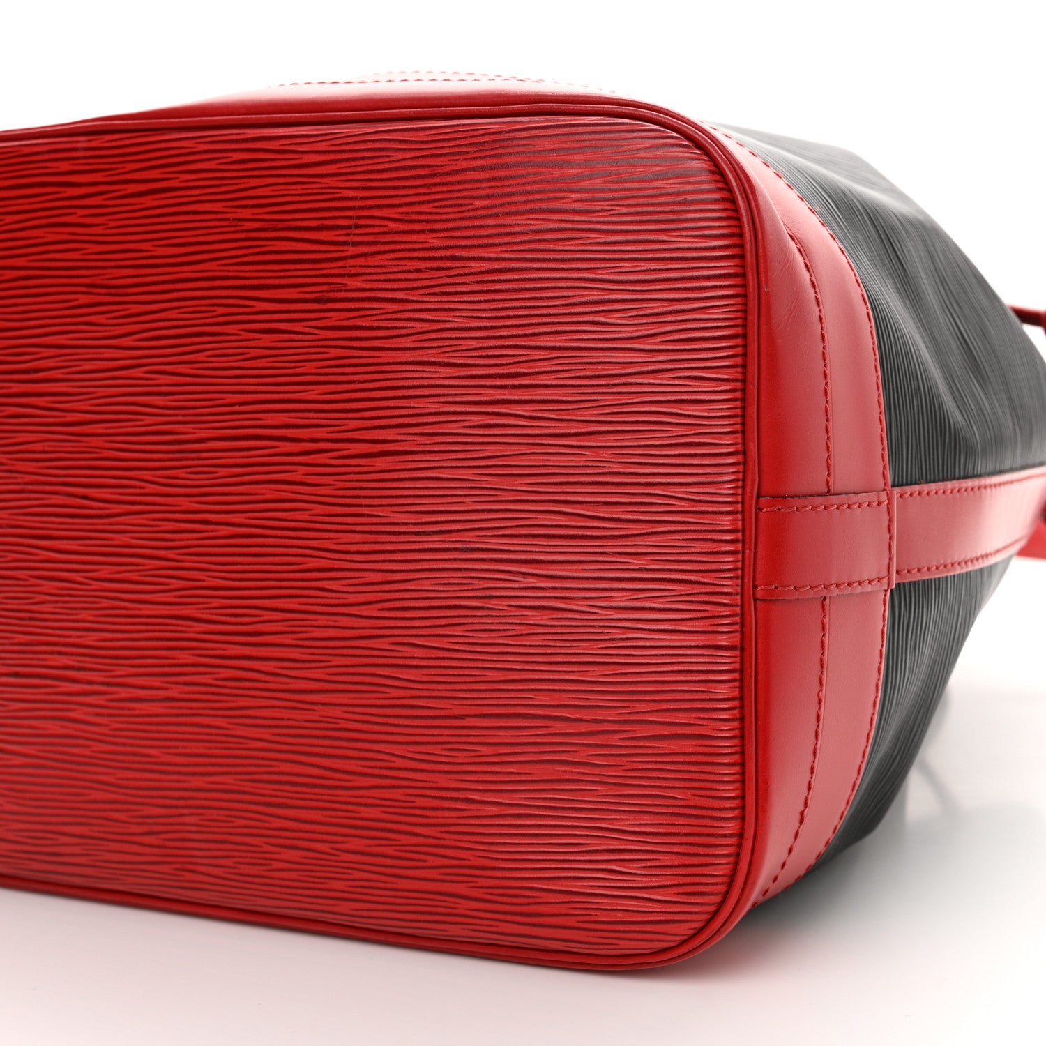 Louis Vuitton Epi Bi-Color Noe Castillan Red Black 9 of 12