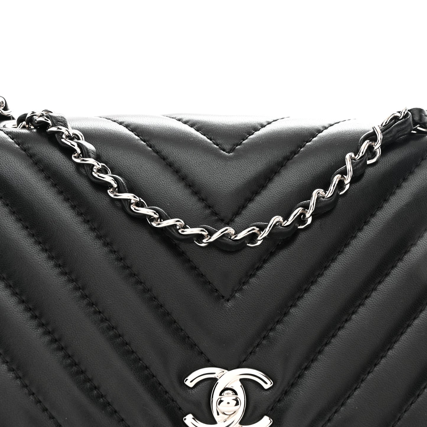 Lambskin Surpique Chevron Medium Single Flap Black