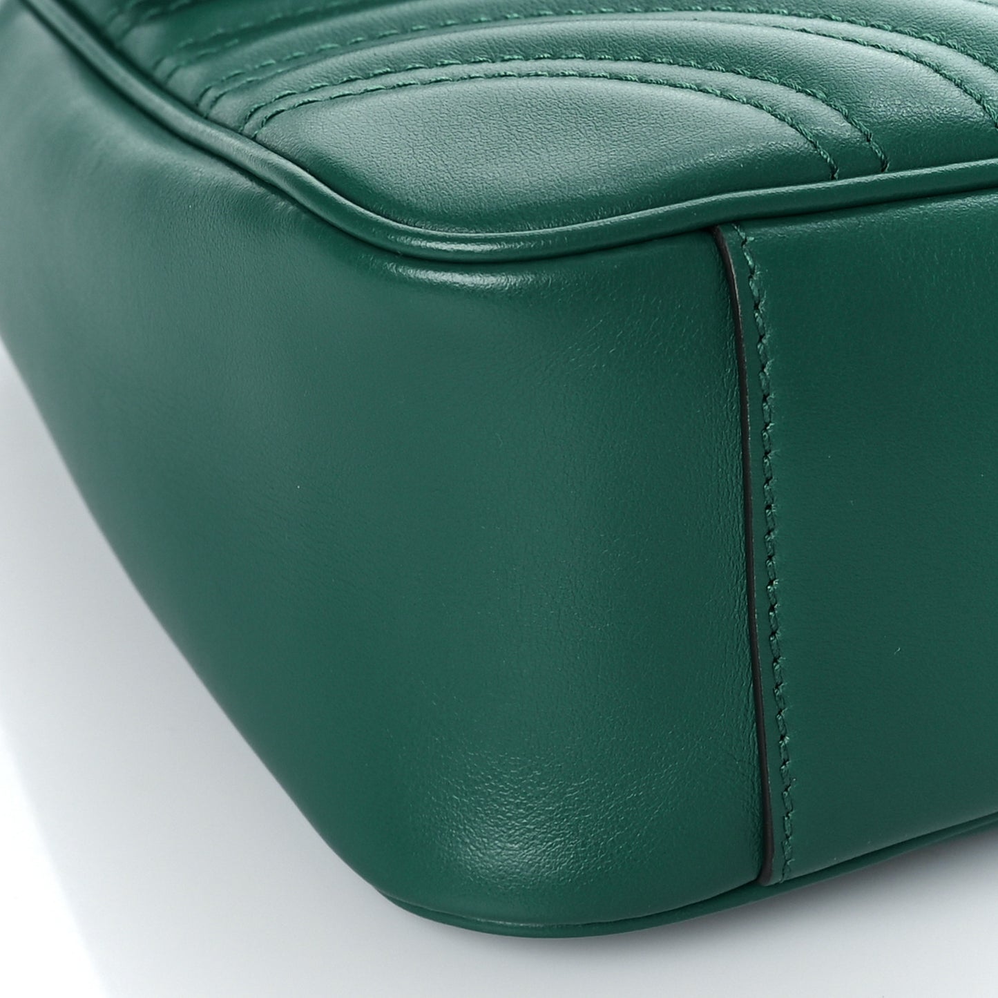 Calfskin Matelasse Small GG Marmont Shoulder Bag Emerald Green